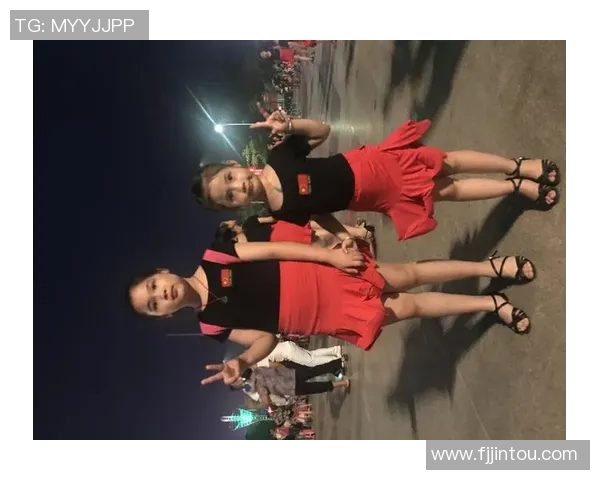 与刘娜对话探讨她的篮球生涯与成长历程的精彩瞬间 与刘娜对话探讨她的篮球生涯与成长历程的精彩瞬间