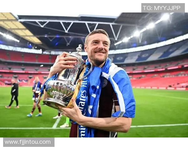 九十多岁足球明星的传奇人生与不朽成就回顾 九十多岁足球明星的传奇人生与不朽成就回顾