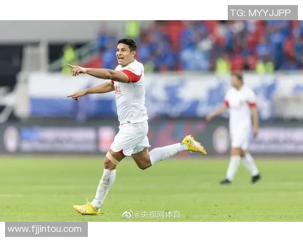 成都篮球队在钻石联赛积分榜上以81分稳居第一名展现强劲实力 成都篮球队在钻石联赛积分榜上以81分稳居第一名展现强劲实力