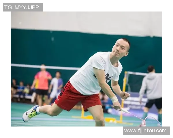 重庆羽毛球队勇攀高峰的奋斗历程与冠军赛精彩回顾 重庆羽毛球队勇攀高峰的奋斗历程与冠军赛精彩回顾